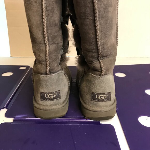 UGG BAILEY BUTTON WOMENS BOOTS - Picture 6 of 7